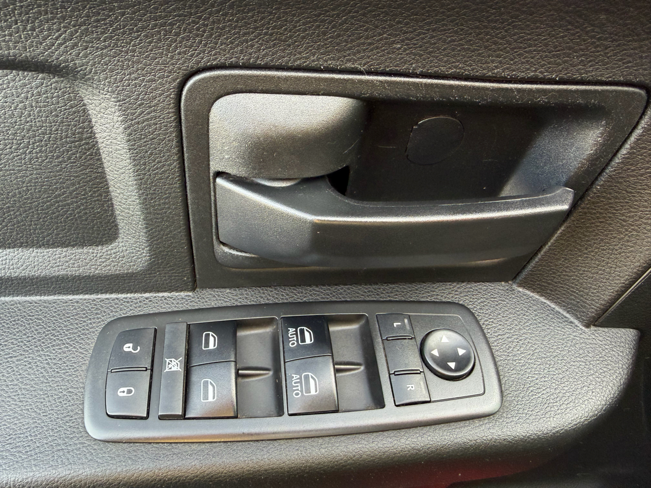 RAM 2500 Tradesman 4x4 Crew Cab 6'4" Box 2018