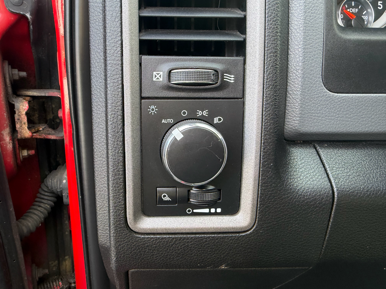 RAM 2500 Tradesman 4x4 Crew Cab 6'4" Box 2018