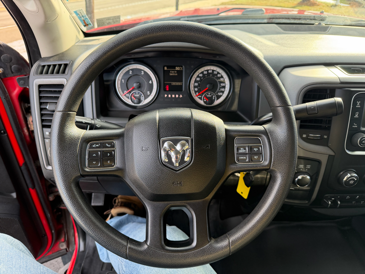 RAM 2500 Tradesman 4x4 Crew Cab 6'4" Box 2018