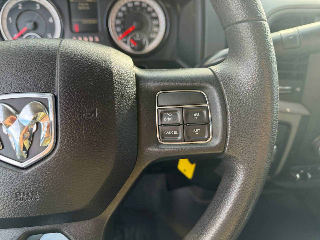 RAM 2500 Tradesman 4x4 Crew Cab 6'4" Box 2018