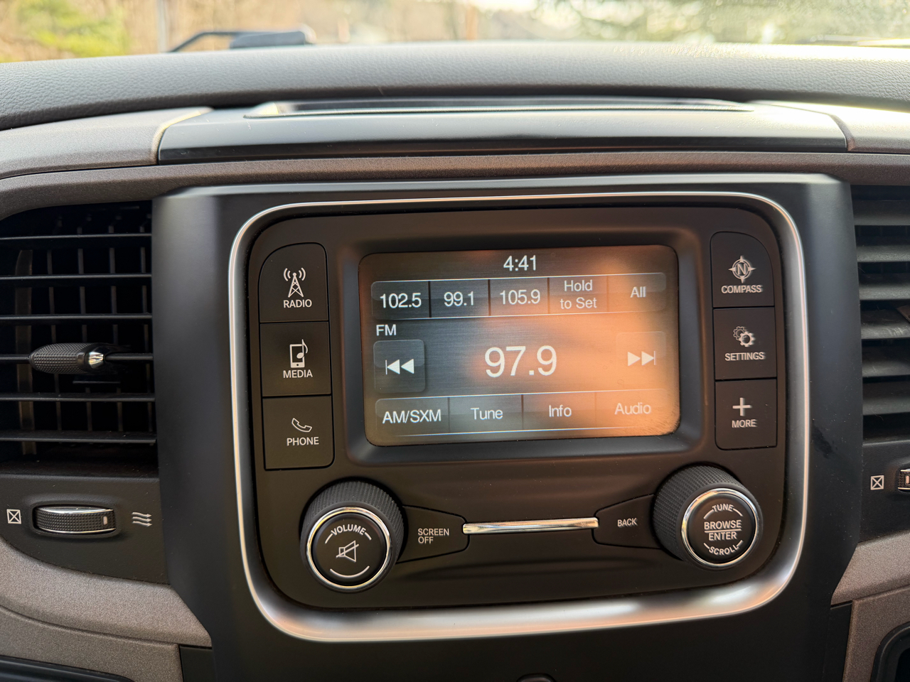 RAM 2500 Tradesman 4x4 Crew Cab 6'4" Box 2018