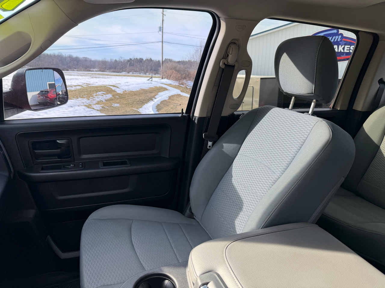RAM 2500 Tradesman 4x4 Crew Cab 6'4" Box 2018