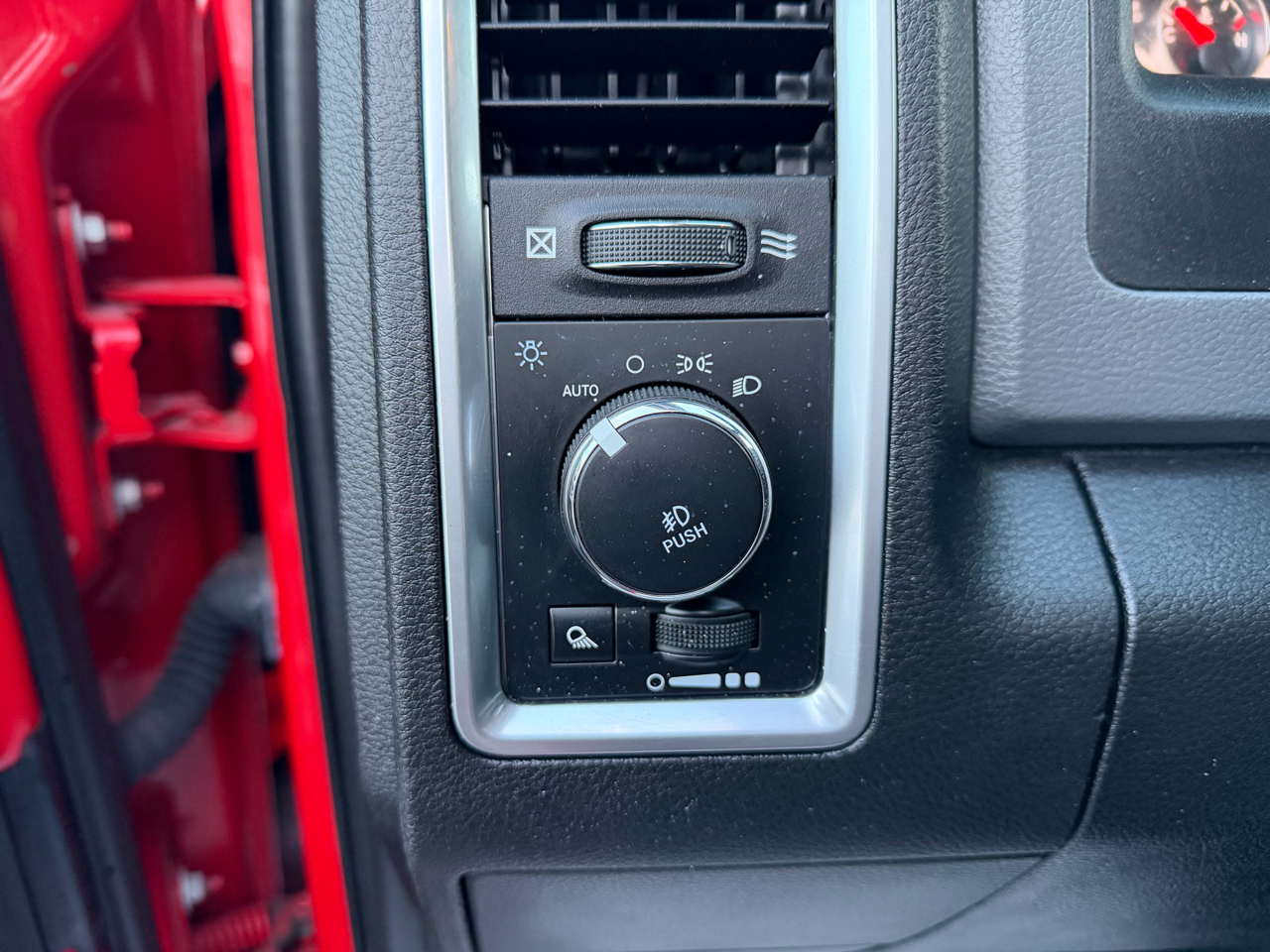 RAM 2500 SLT 4x4 Reg Cab 8' Box 2018