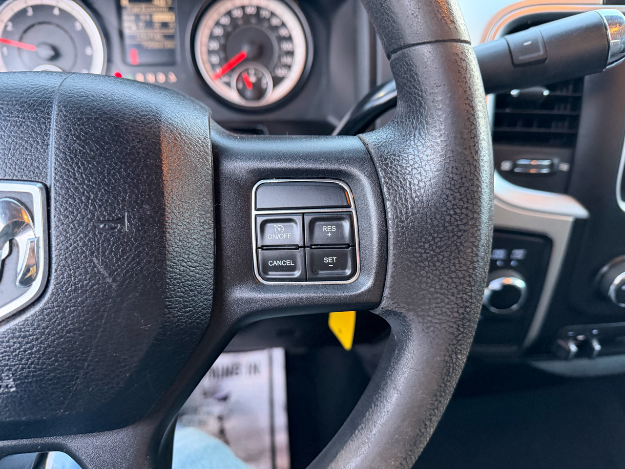 RAM 2500 SLT 4x4 Reg Cab 8' Box 2018