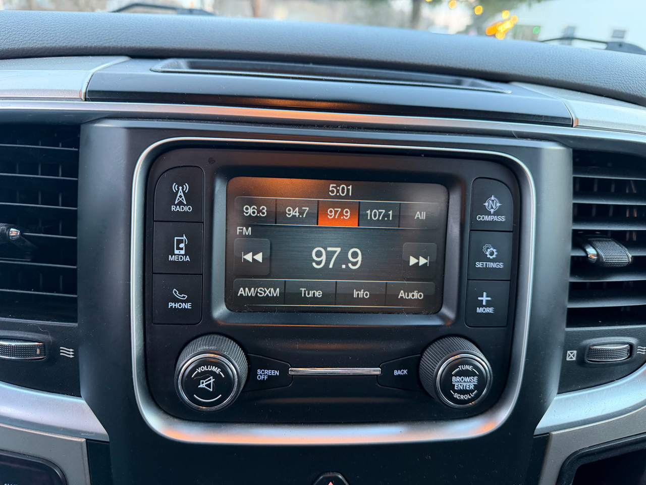 RAM 2500 SLT 4x4 Reg Cab 8' Box 2018