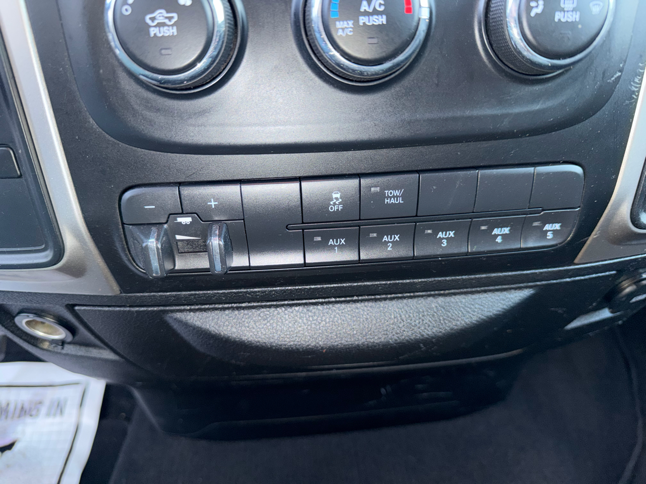 RAM 2500 SLT 4x4 Reg Cab 8' Box 2018