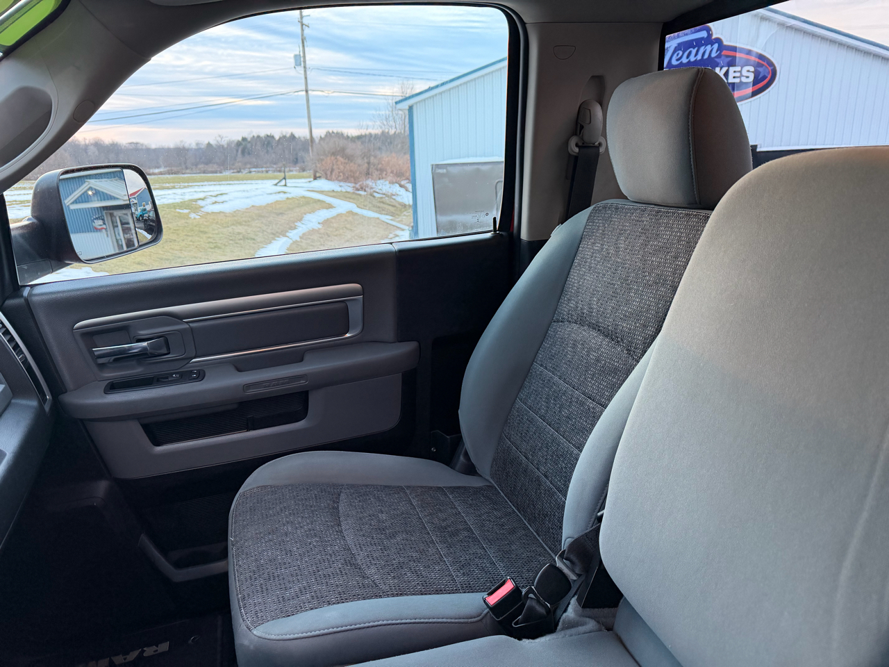 RAM 2500 SLT 4x4 Reg Cab 8' Box 2018