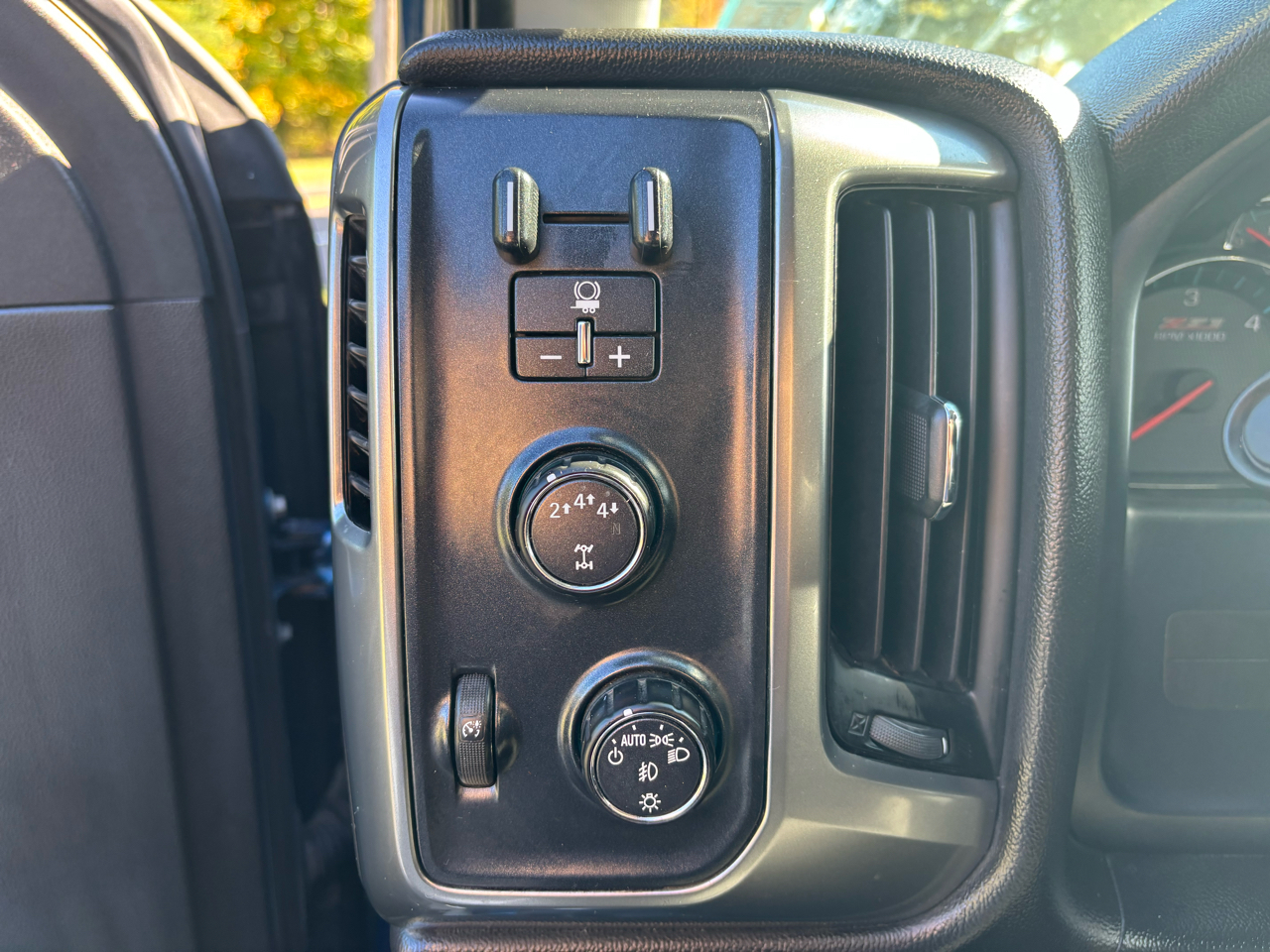 2018 Chevrolet Silverado 2500HD LT photo 10