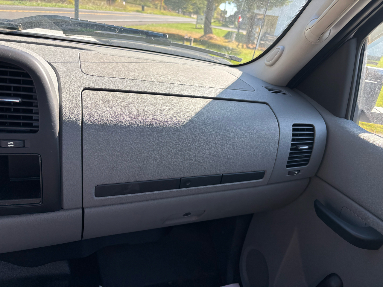 2011 Chevrolet Silverado 2500HD Work Truck photo 26