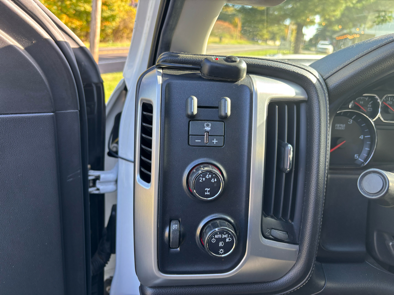 2015 Gmc Sierra SLE photo 8