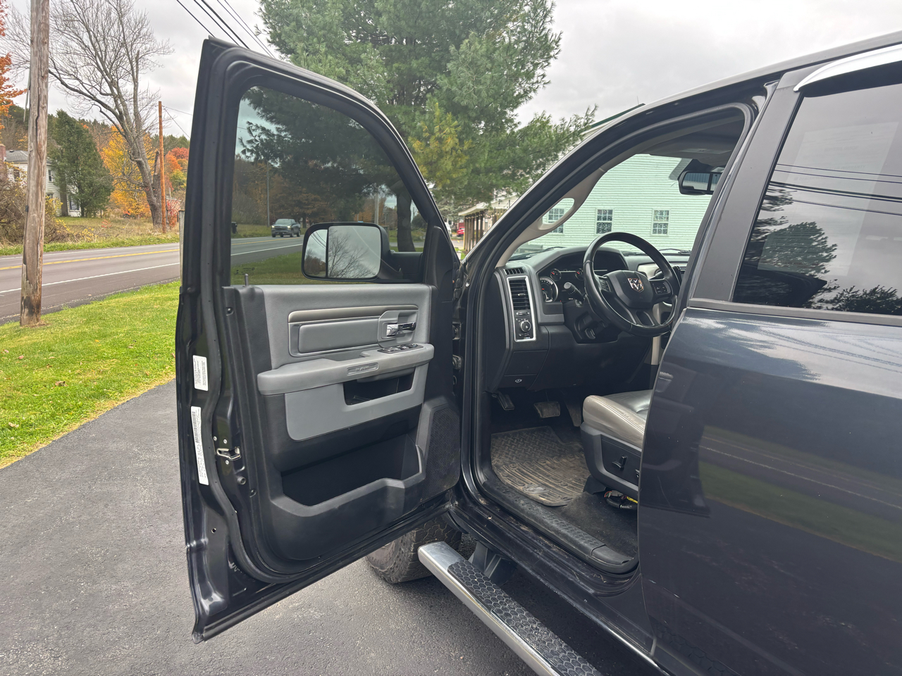 RAM 2500 4WD Crew Cab 149" Outdoorsman 2013 RAM 2500 4WD Crew Cab 149" Outdoorsman 2013