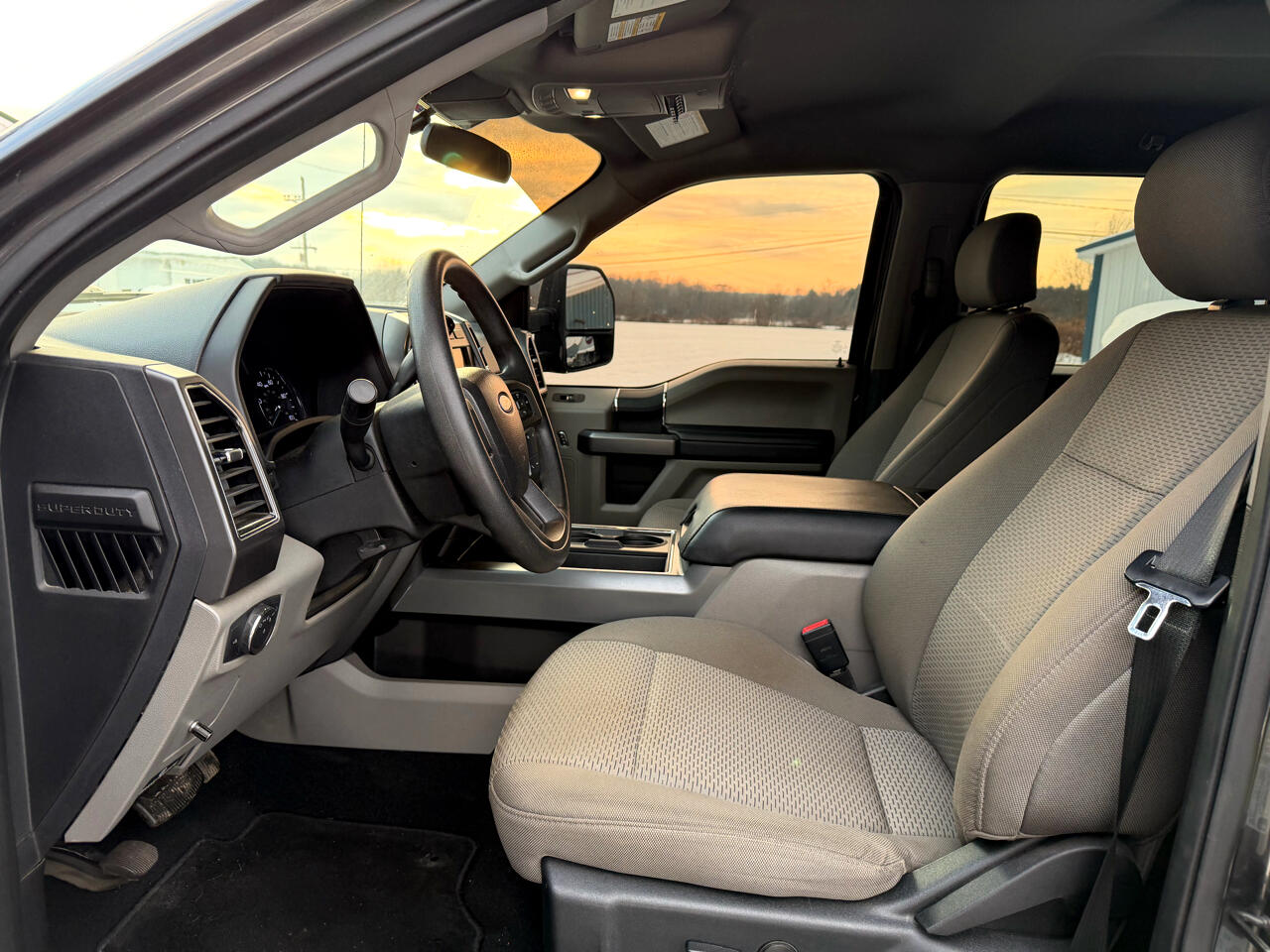 Ford Super Duty F-350 SRW Crew Cab 176" WB XLT 2020