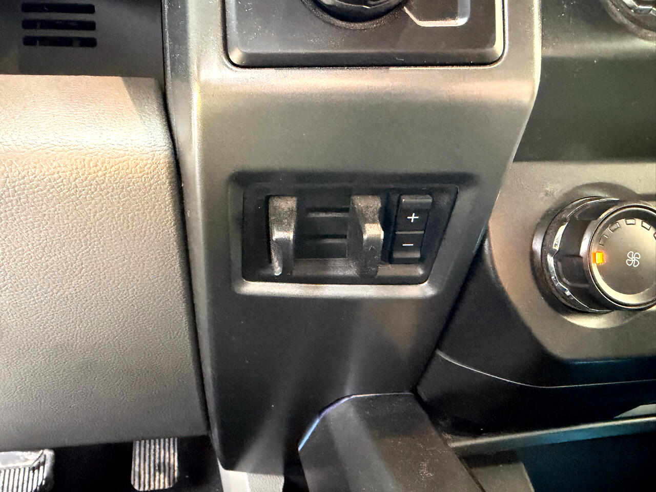 Ford Super Duty F-350 SRW Crew Cab 176" WB XLT 2020