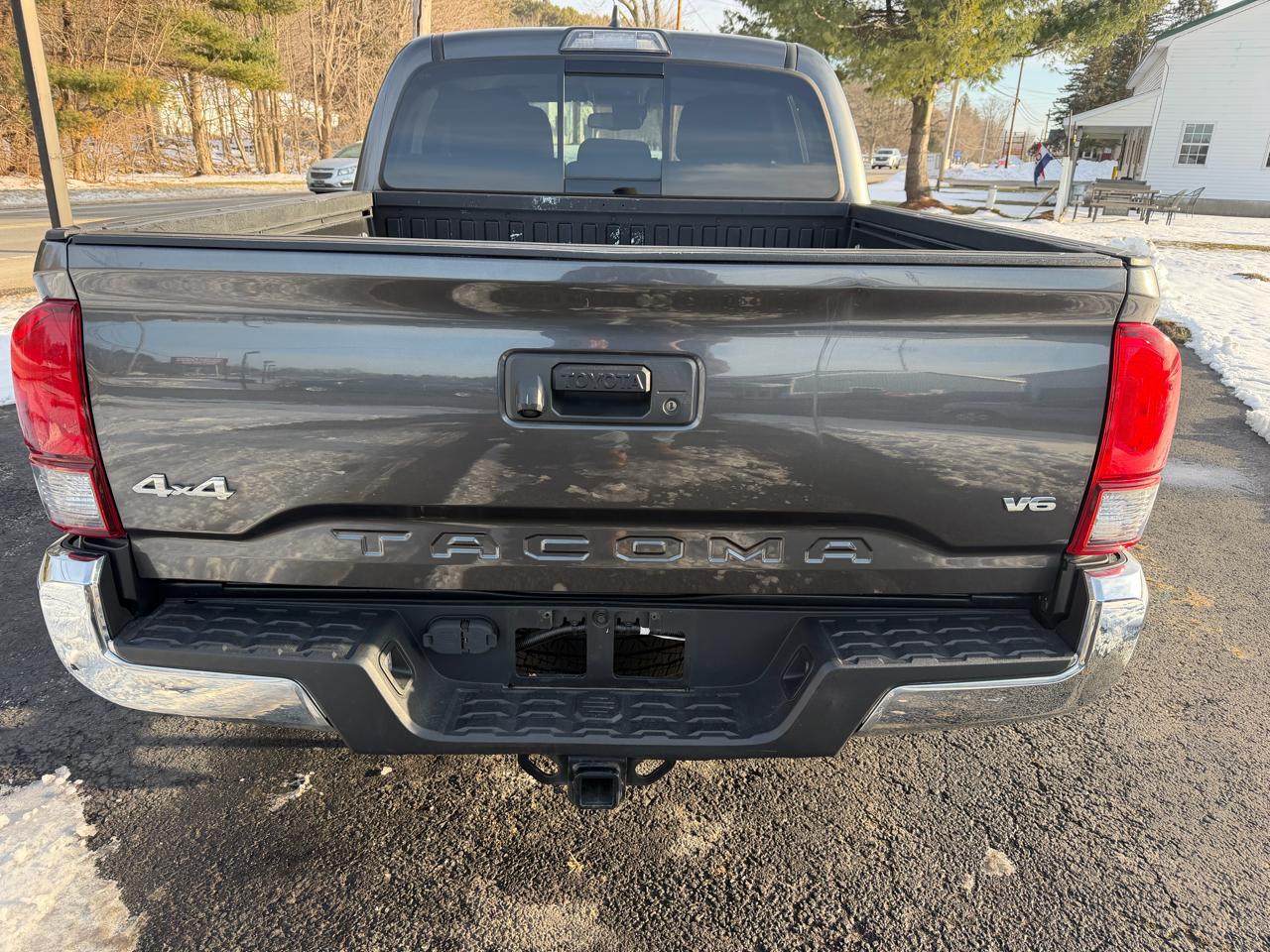 Toyota Tacoma TRD Off Road Double Cab 5' Bed V6 4x4 MT (Natl) 2018
