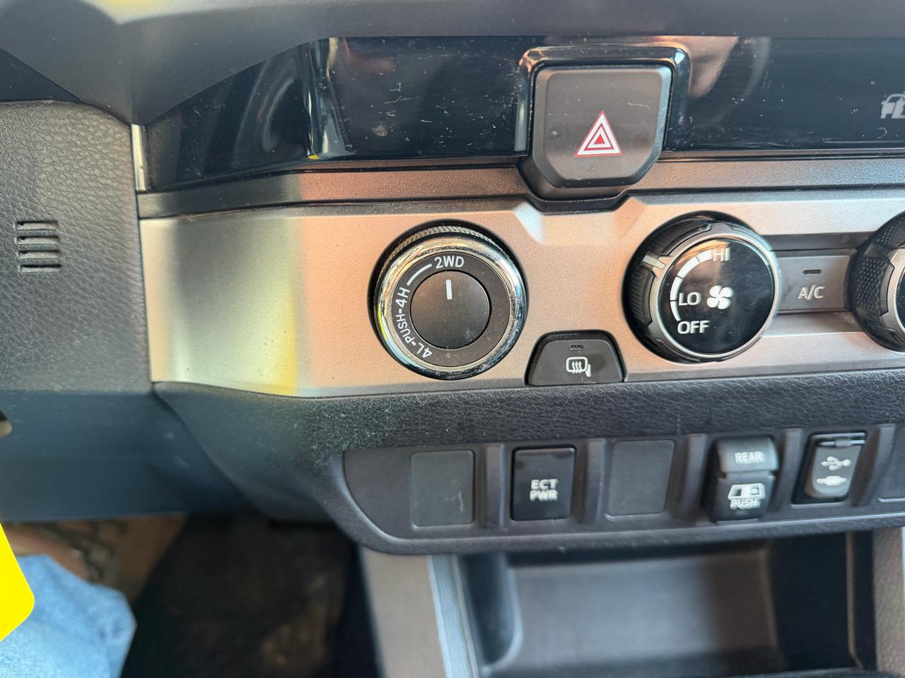 Toyota Tacoma TRD Off Road Double Cab 5' Bed V6 4x4 MT (Natl) 2018