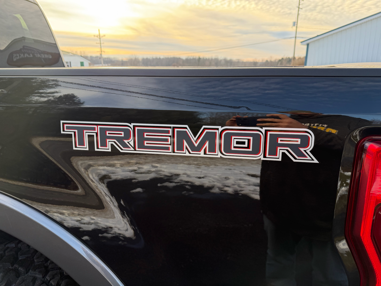 Ford Super Duty F-250 SRW Lariat 4WD Crew Cab 6.75' Box 2022