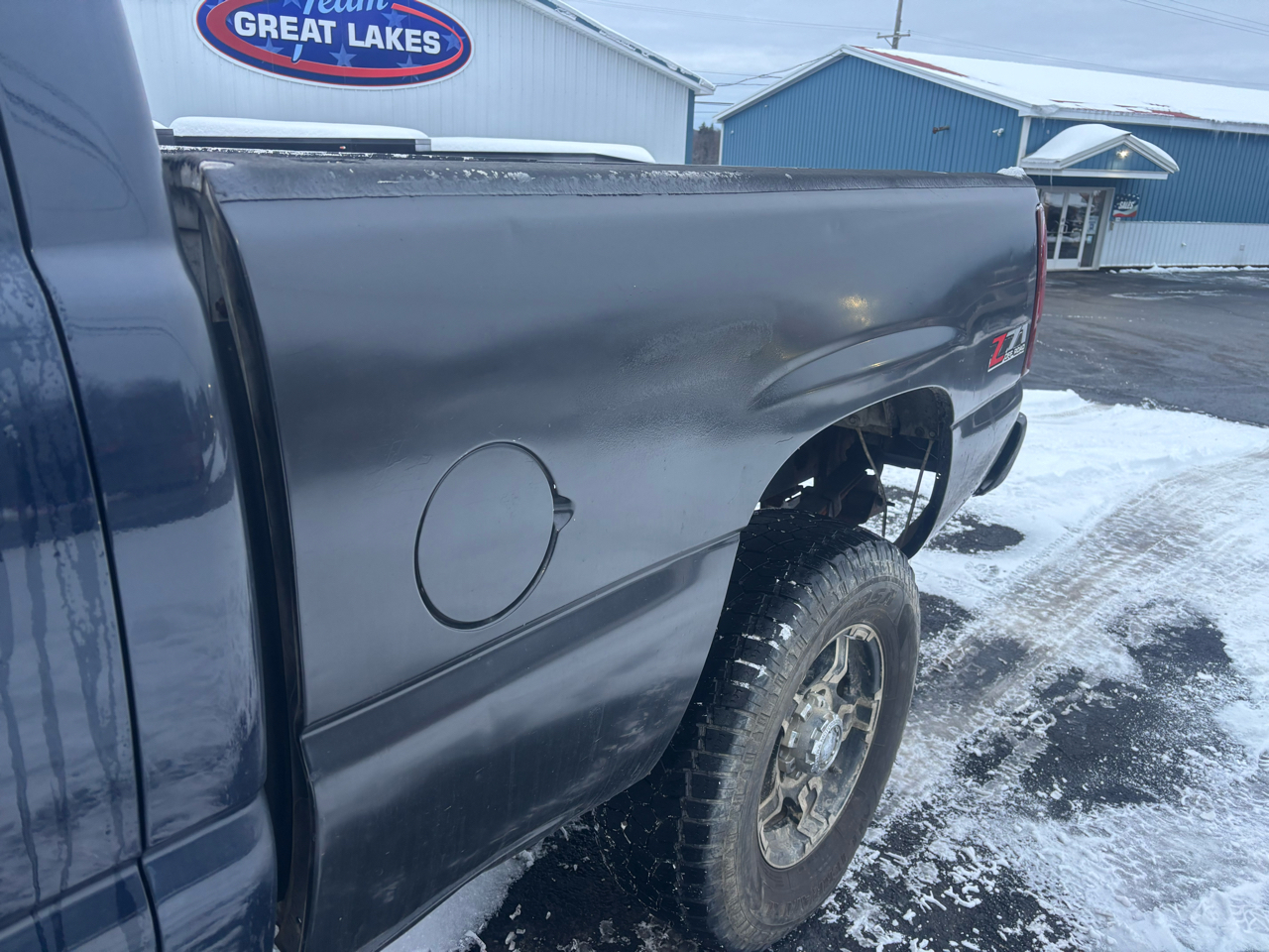 GMC Sierra 2500HD Ext Cab 143.5" WB 4WD SLE2 2006