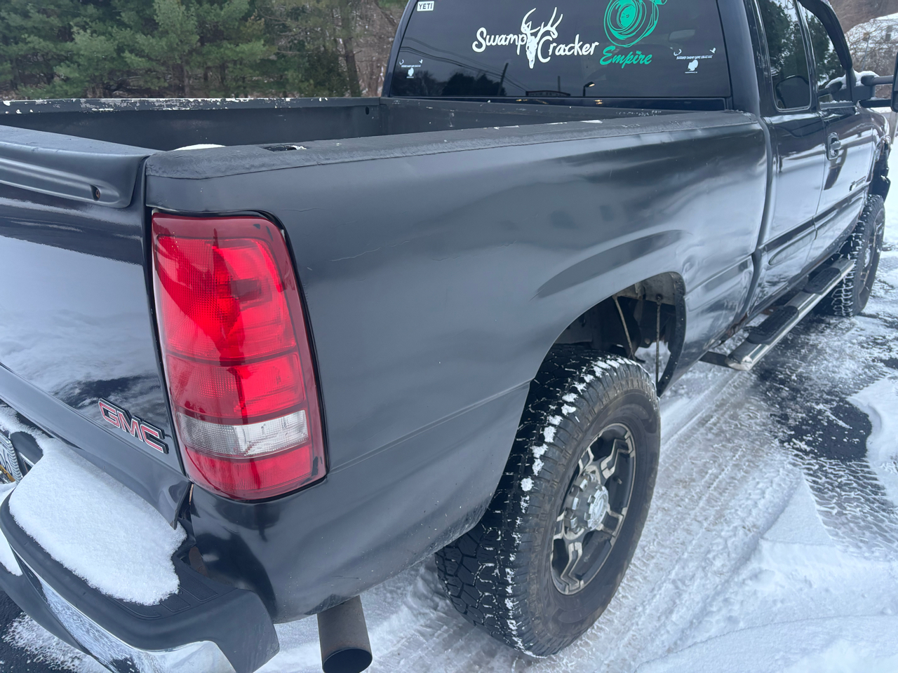 GMC Sierra 2500HD Ext Cab 143.5" WB 4WD SLE2 2006