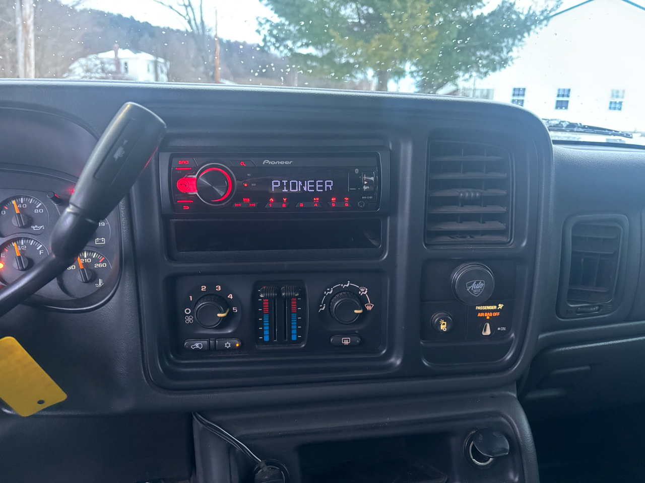 GMC Sierra 2500HD Ext Cab 143.5" WB 4WD SLE2 2006