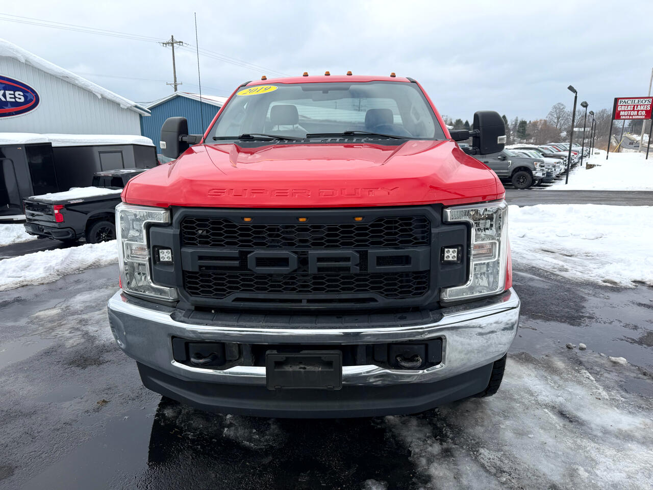 Ford Super Duty F-350 SRW XLT 4WD Reg Cab 8' Box 2019