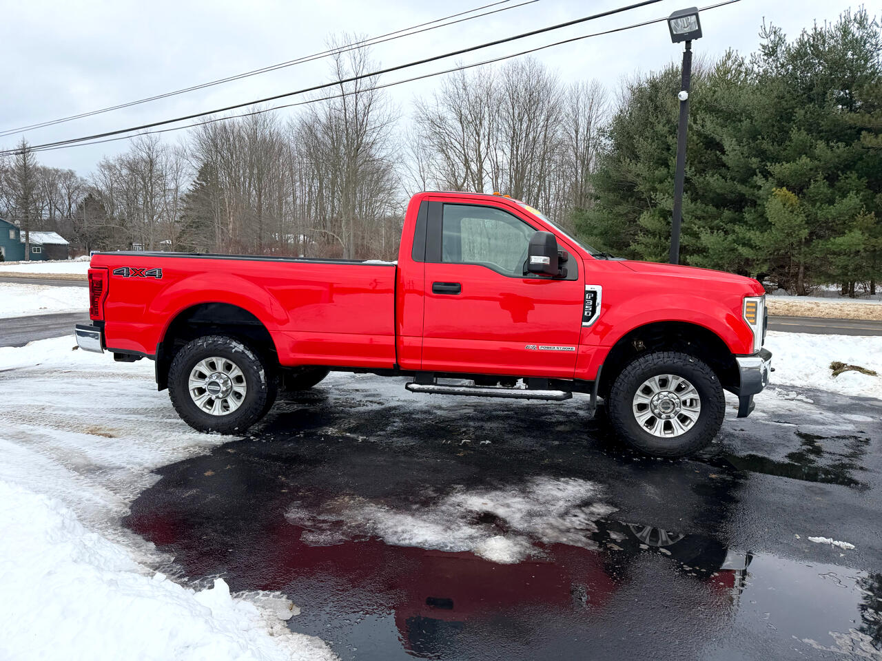 Ford Super Duty F-350 SRW XLT 4WD Reg Cab 8' Box 2019