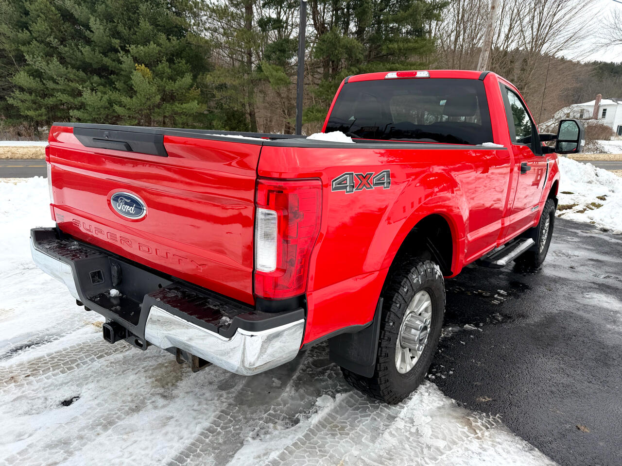 Ford Super Duty F-350 SRW XLT 4WD Reg Cab 8' Box 2019