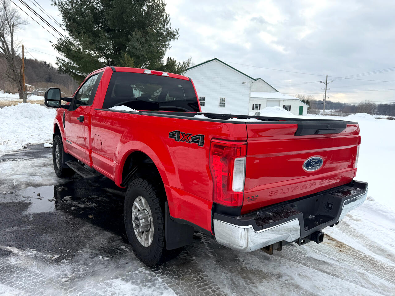 Ford Super Duty F-350 SRW XLT 4WD Reg Cab 8' Box 2019