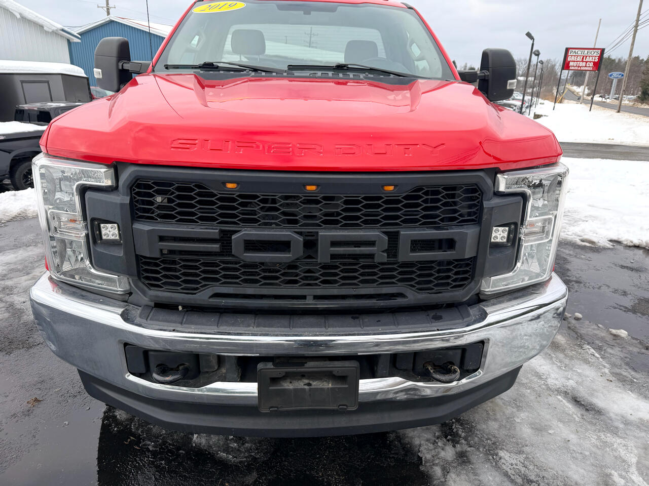 Ford Super Duty F-350 SRW XLT 4WD Reg Cab 8' Box 2019