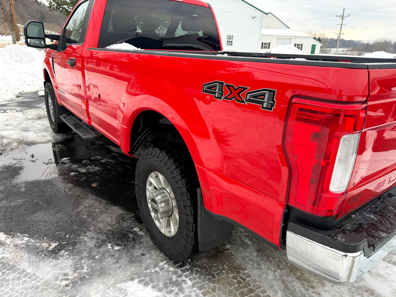 Ford Super Duty F-350 SRW XLT 4WD Reg Cab 8' Box 2019