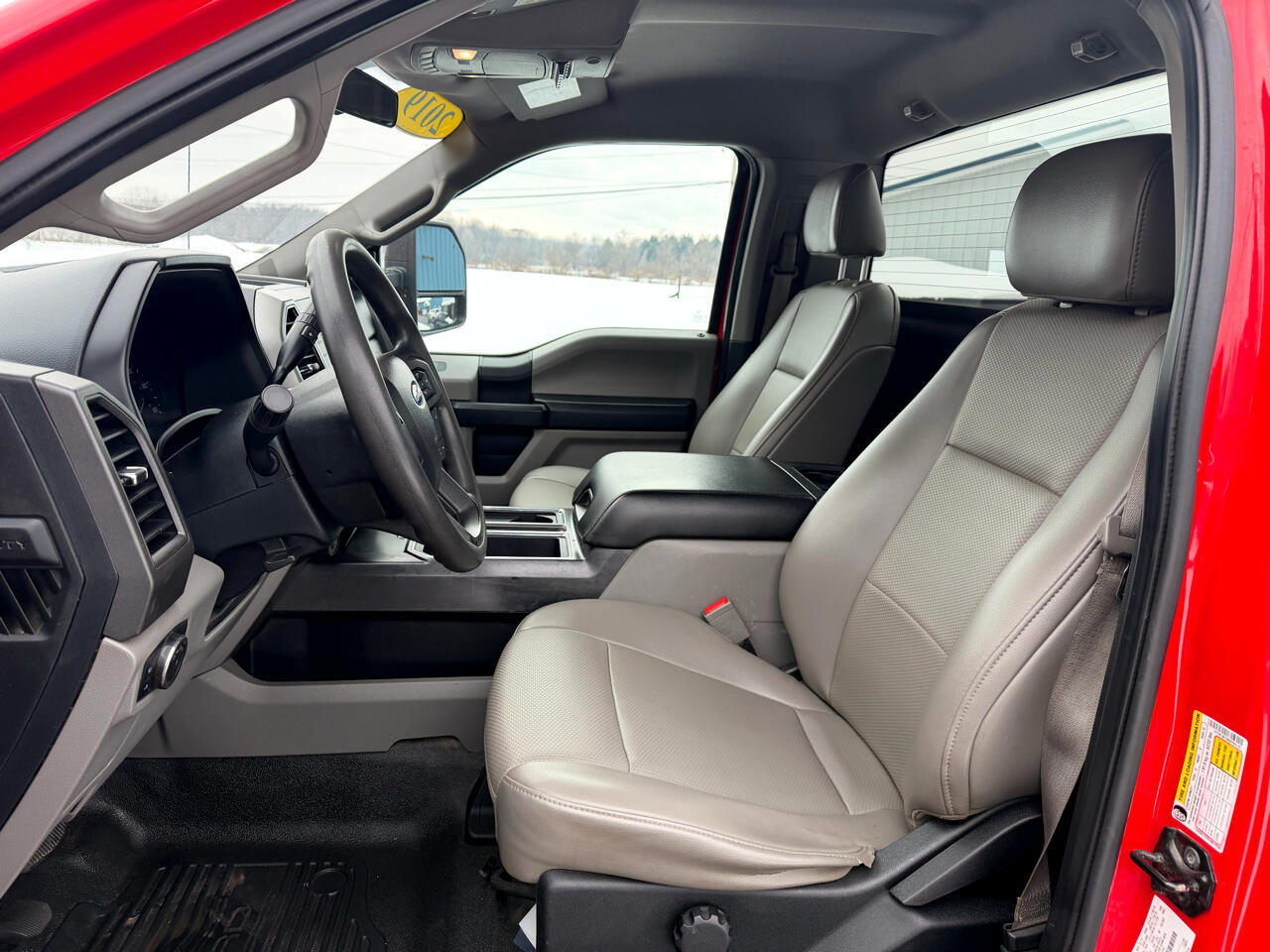 Ford Super Duty F-350 SRW XLT 4WD Reg Cab 8' Box 2019