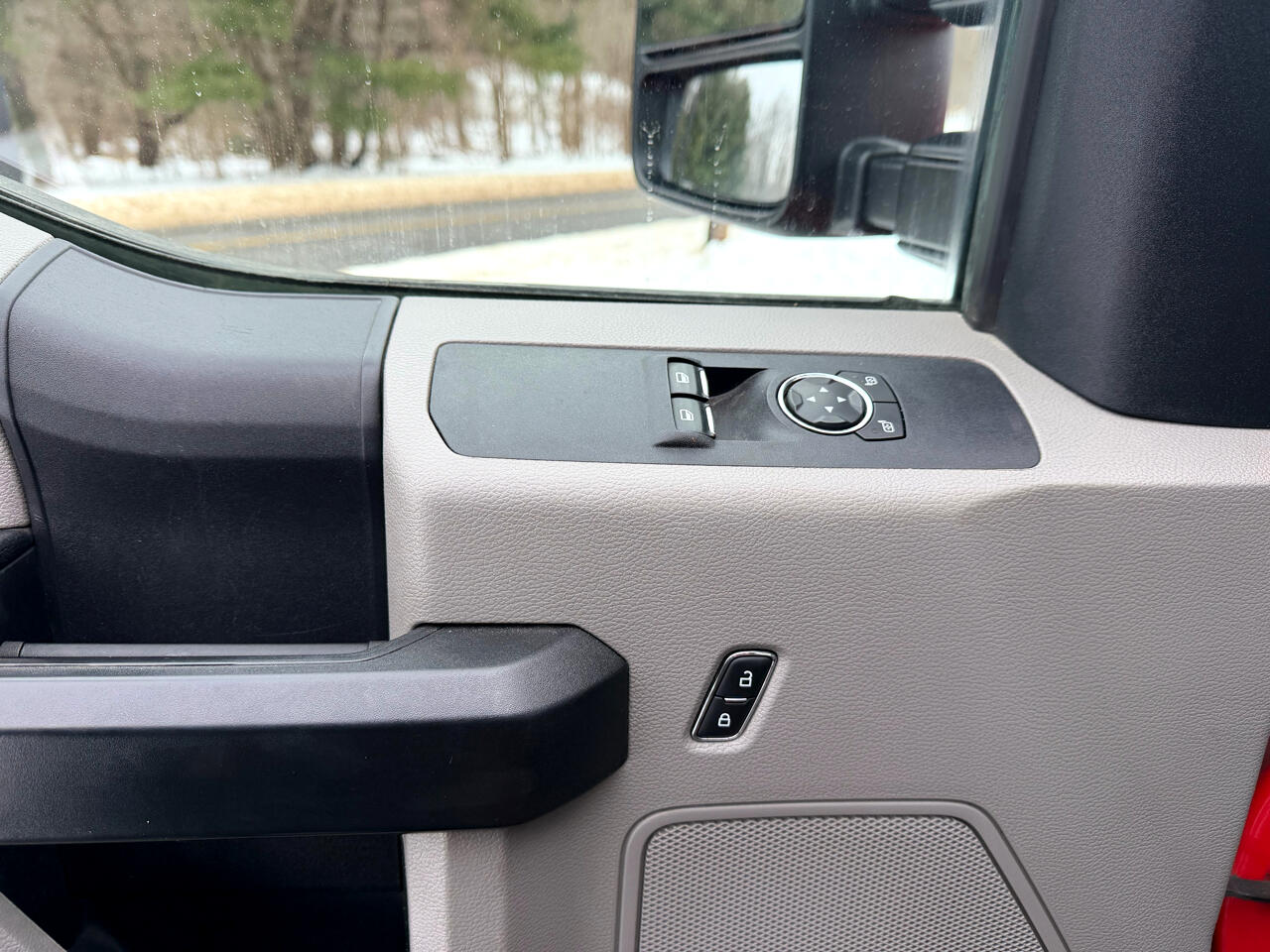 Ford Super Duty F-350 SRW XLT 4WD Reg Cab 8' Box 2019