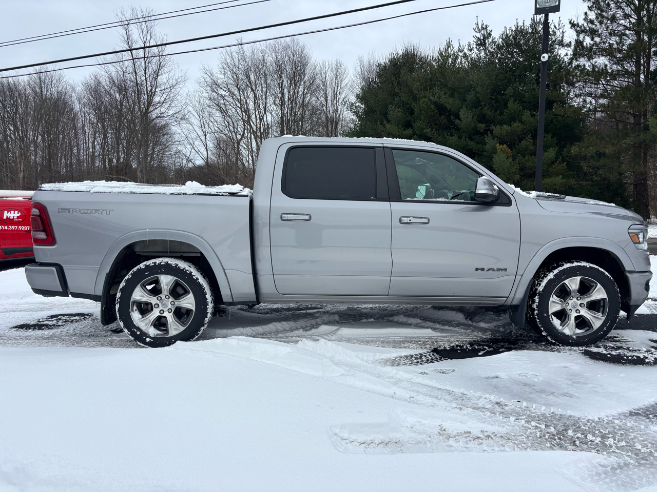 RAM 1500 Laramie 4x4 Crew Cab 5'7" Box 2020