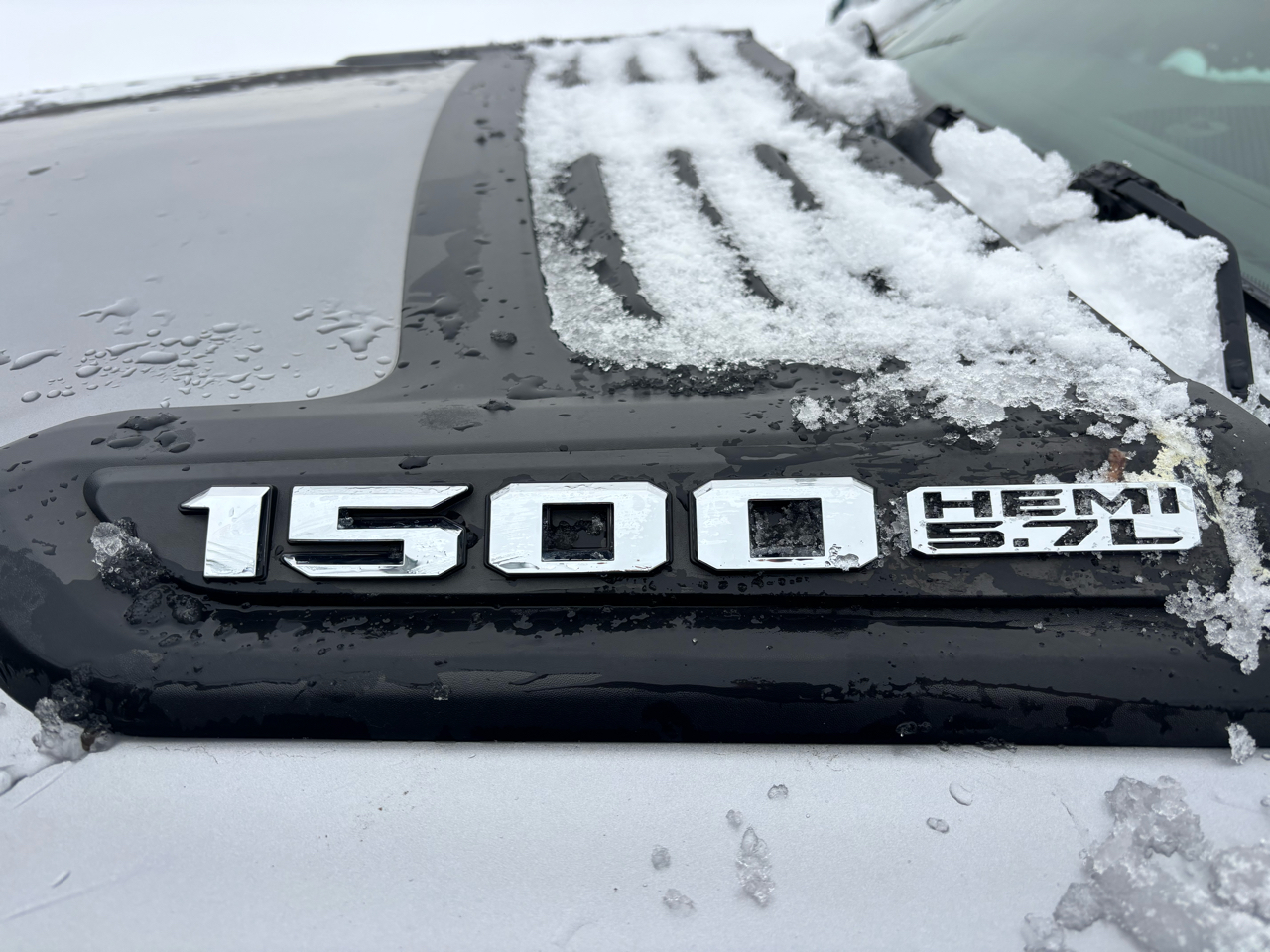 RAM 1500 Laramie 4x4 Crew Cab 5'7" Box 2020