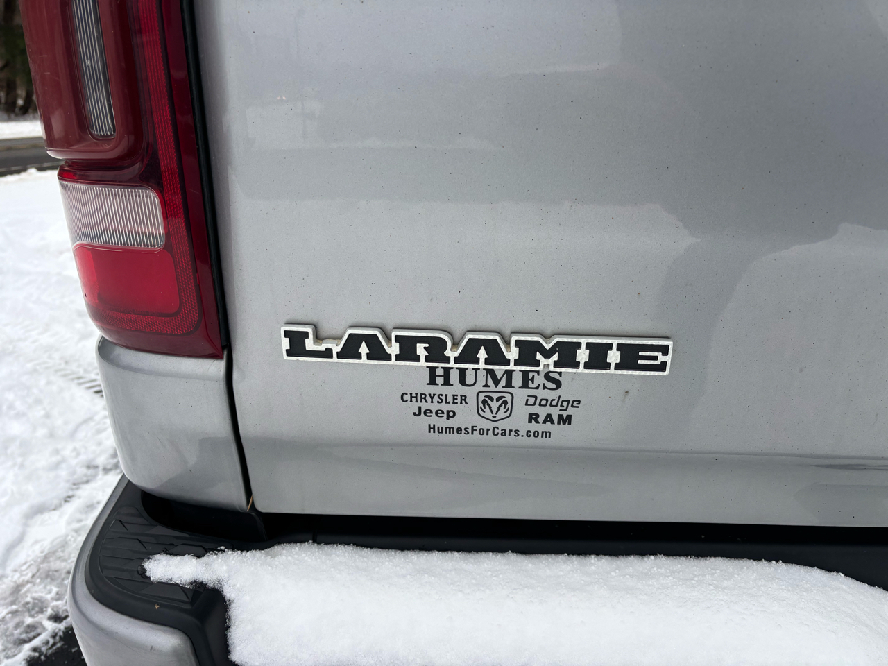 RAM 1500 Laramie 4x4 Crew Cab 5'7" Box 2020