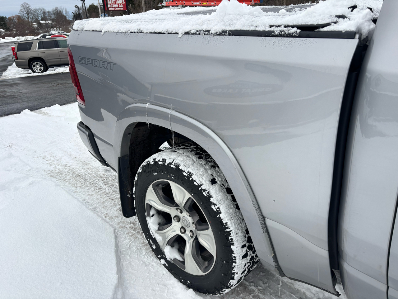 RAM 1500 Laramie 4x4 Crew Cab 5'7" Box 2020