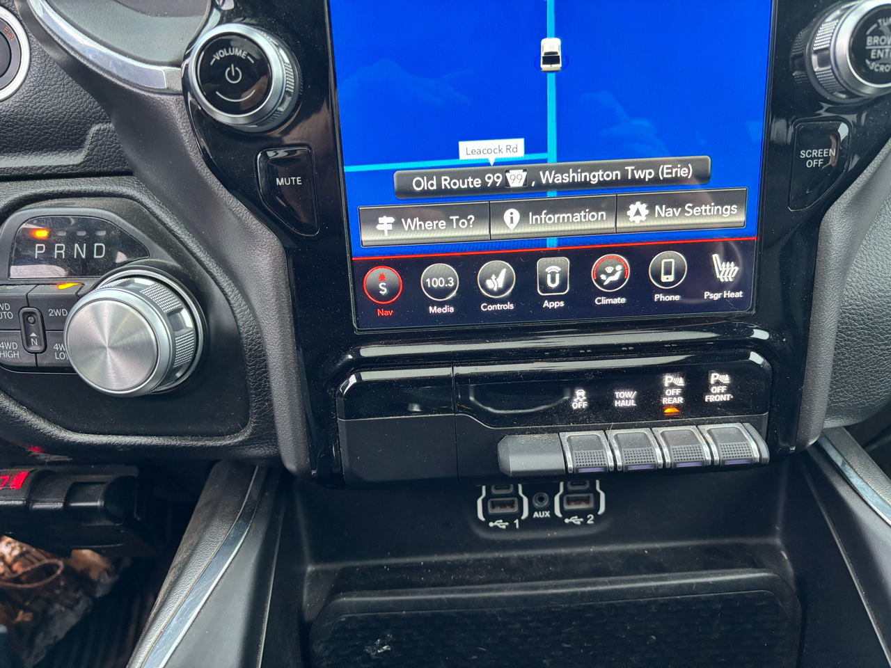 RAM 1500 Laramie 4x4 Crew Cab 5'7" Box 2020