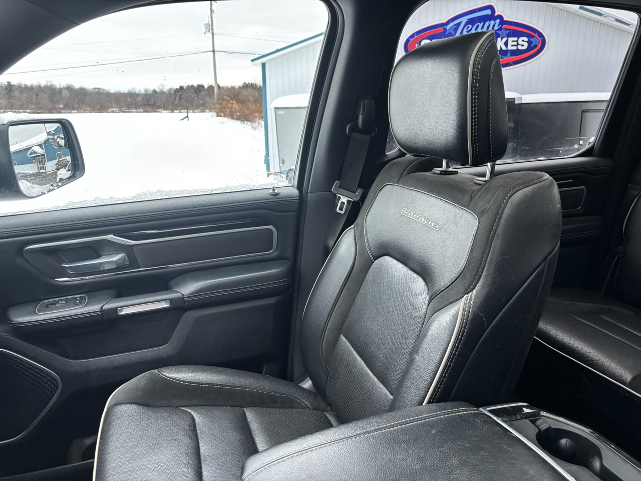 RAM 1500 Laramie 4x4 Crew Cab 5'7" Box 2020