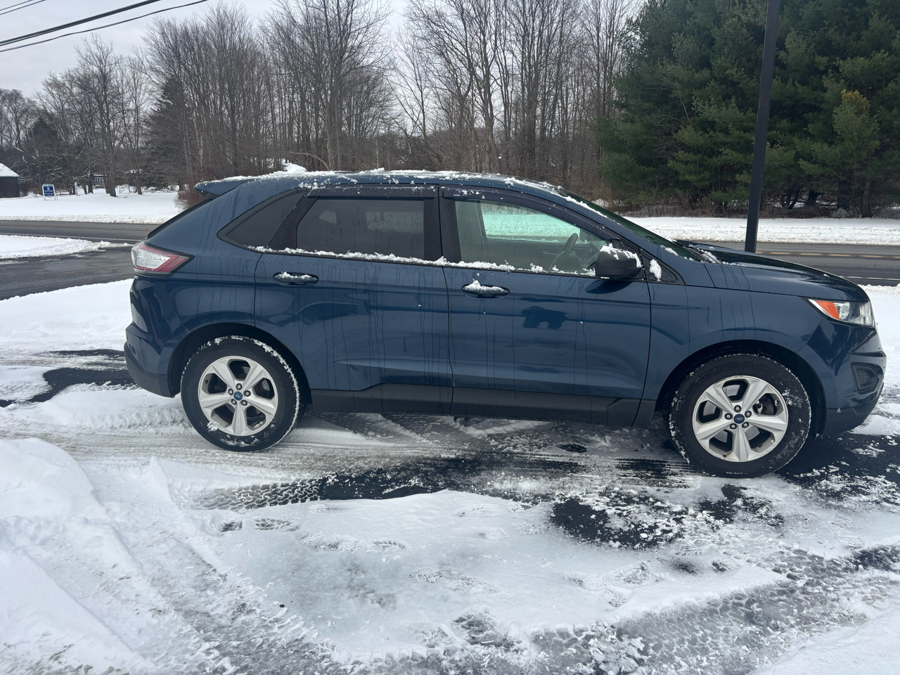 2017 Ford Edge SE photo 4