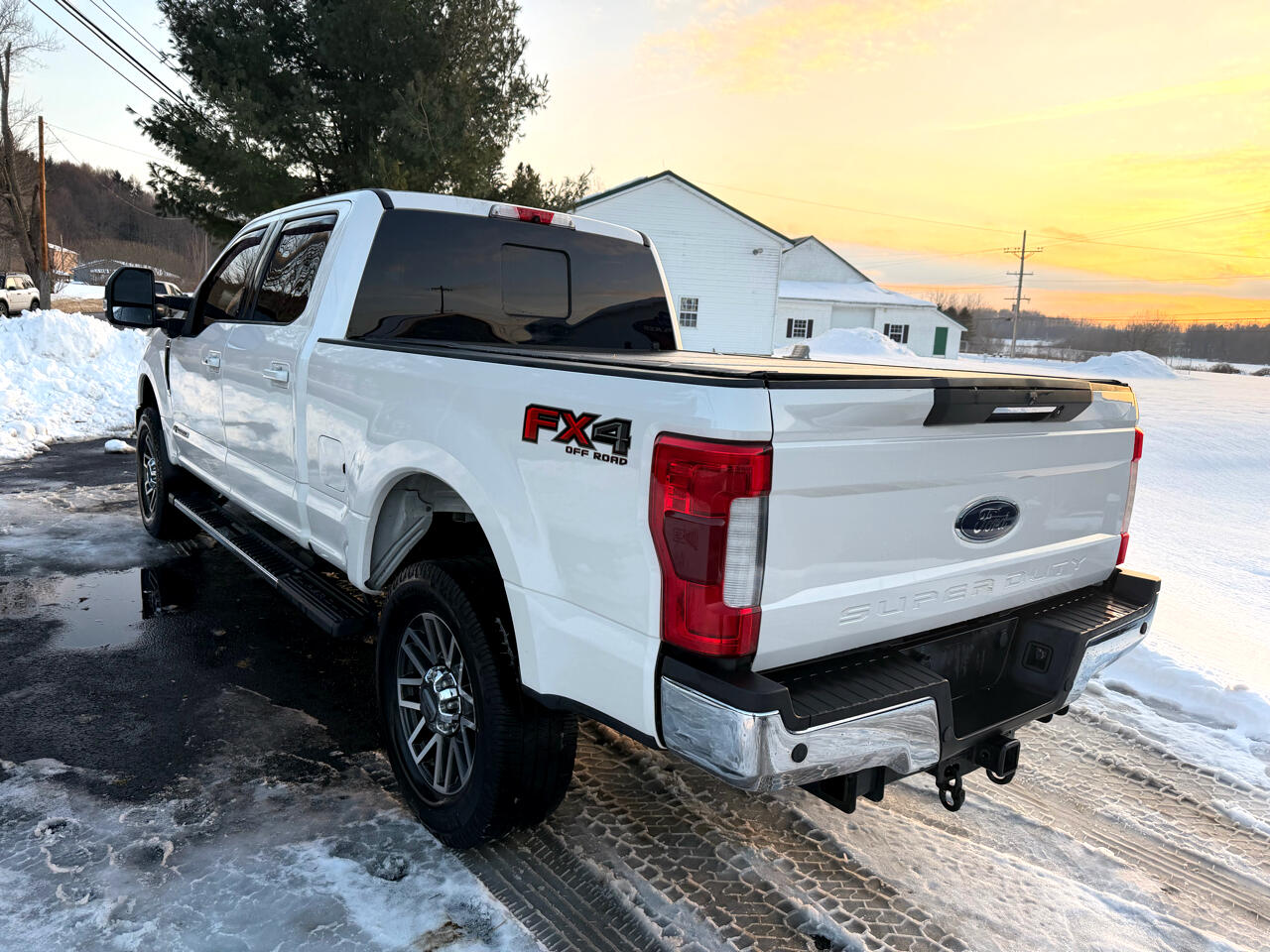 Ford Super Duty F-250 SRW Lariat 4WD Crew Cab 6.75' Box 2019