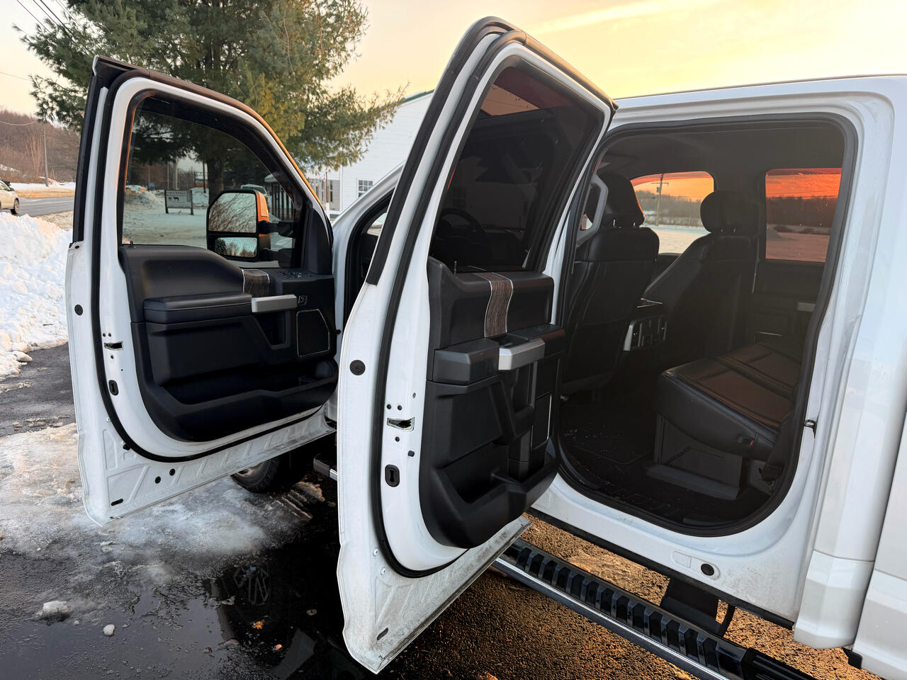 Ford Super Duty F-250 SRW Lariat 4WD Crew Cab 6.75' Box 2019