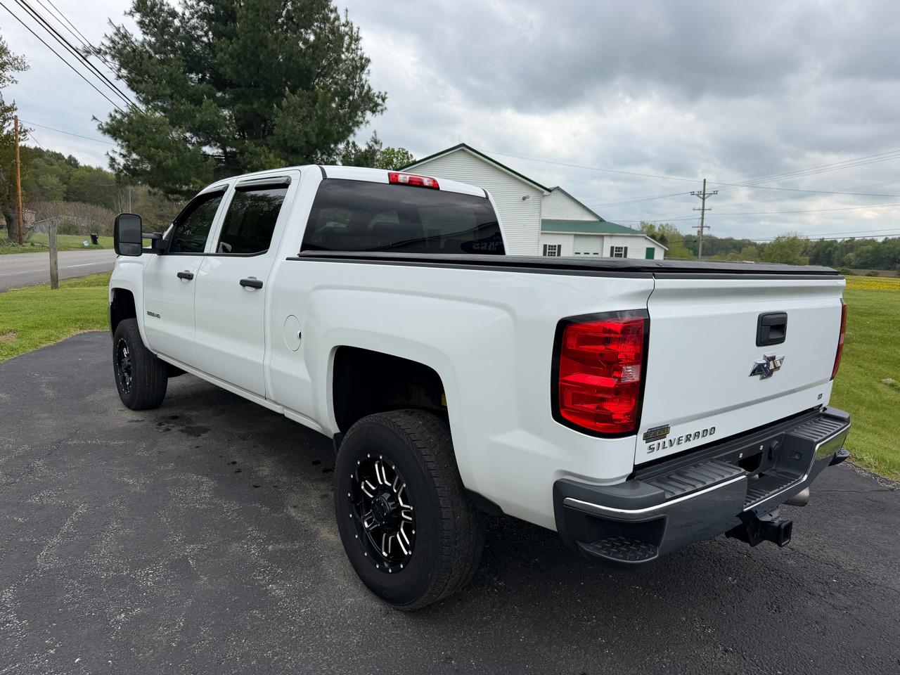 Chevrolet Silverado 2500HD 4WD Crew Cab 153.7" LT 2015