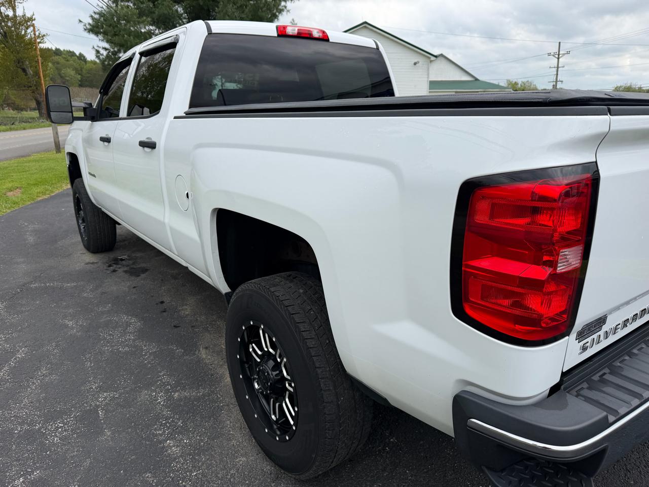 Chevrolet Silverado 2500HD 4WD Crew Cab 153.7" LT 2015