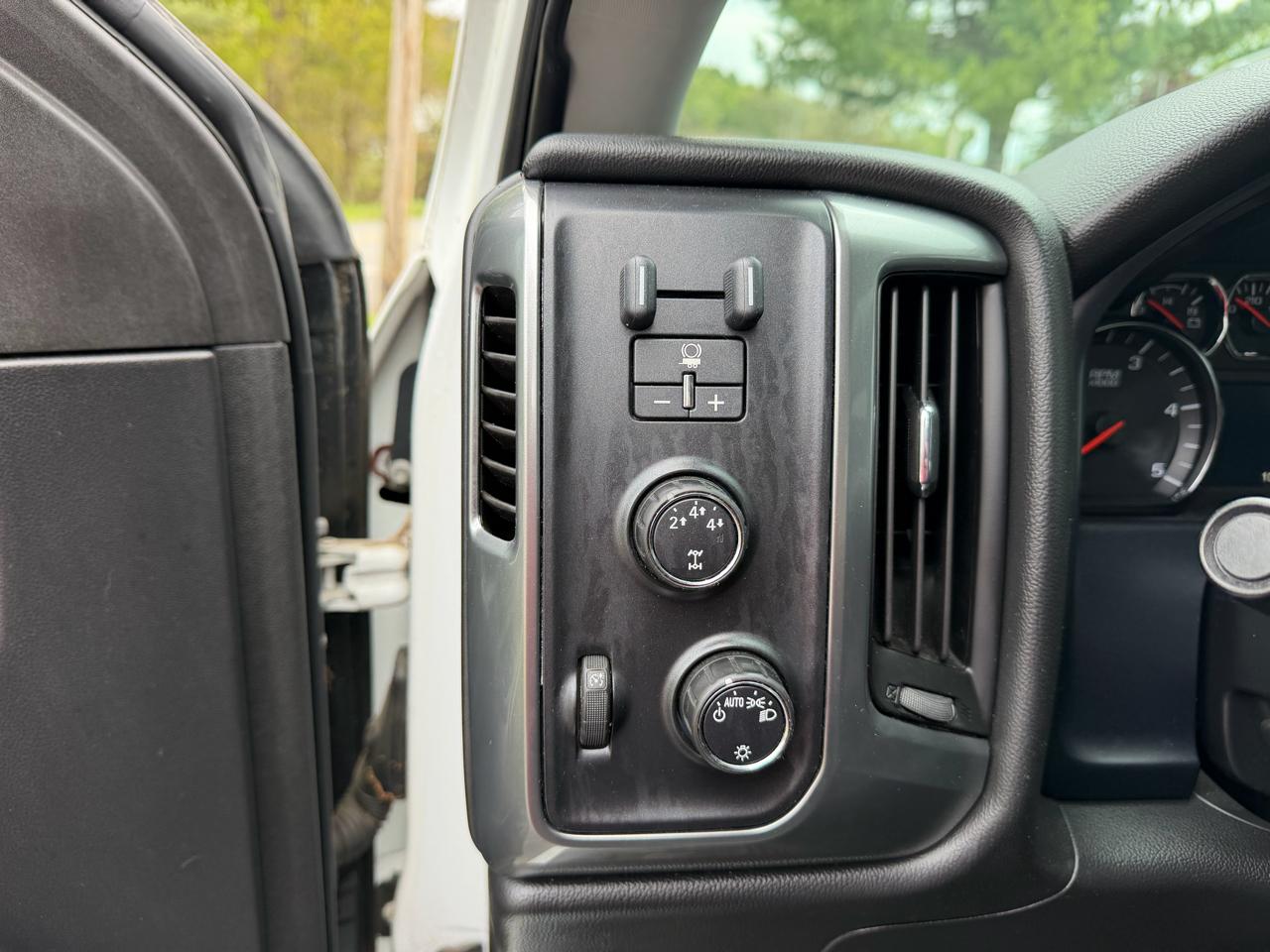 Chevrolet Silverado 2500HD 4WD Crew Cab 153.7" LT 2015