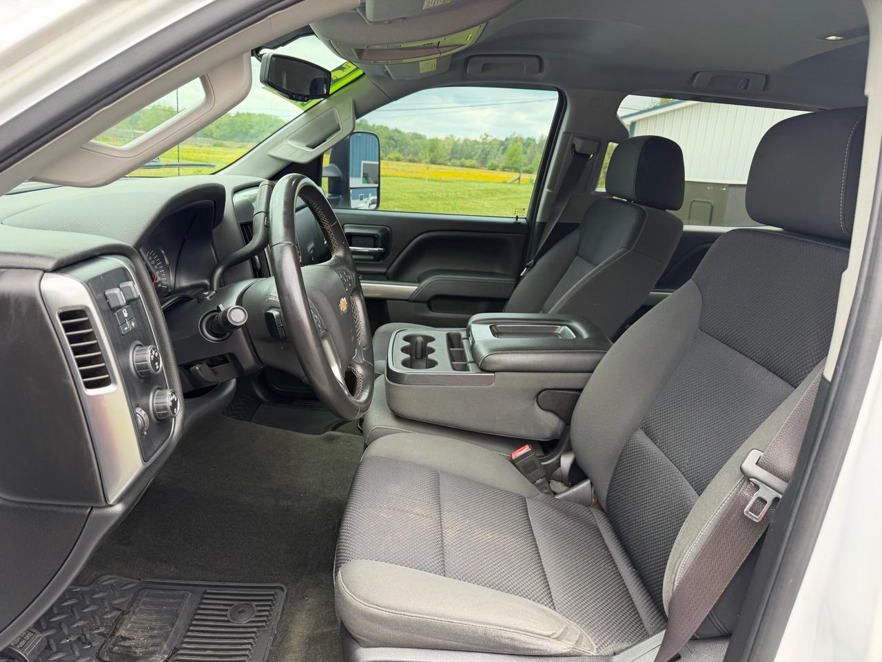 Chevrolet Silverado 2500HD 4WD Crew Cab 153.7" LT 2015