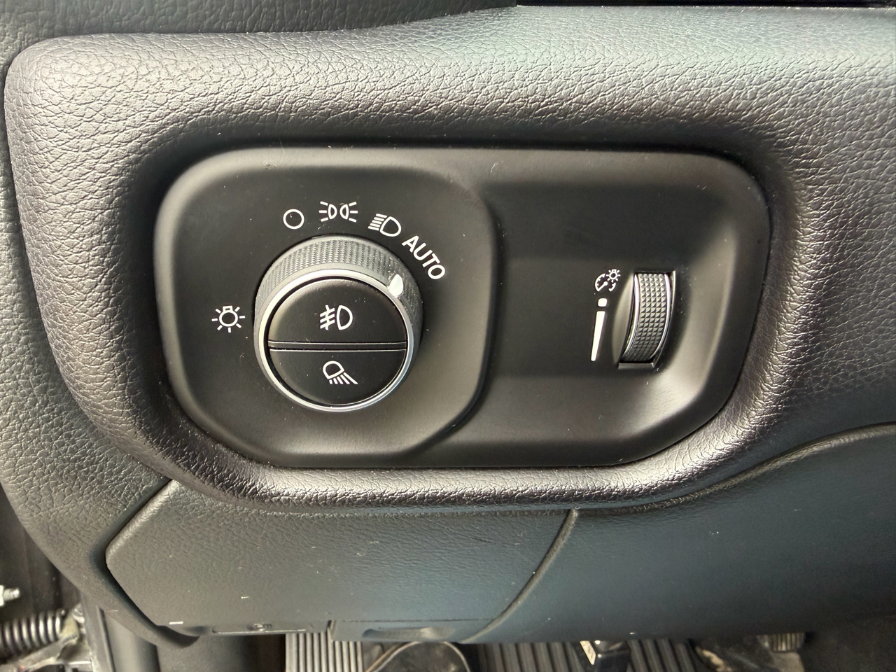 RAM 2500 Big Horn 4x4 Crew Cab 6'4" Box 2022