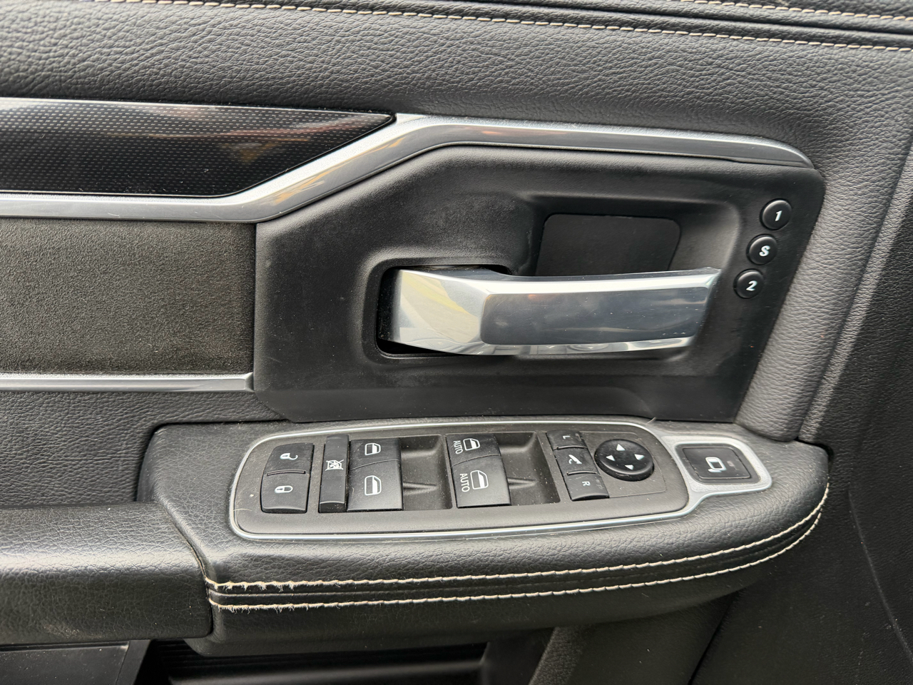 RAM 2500 Laramie 4x4 Crew Cab 6'4" Box 2021