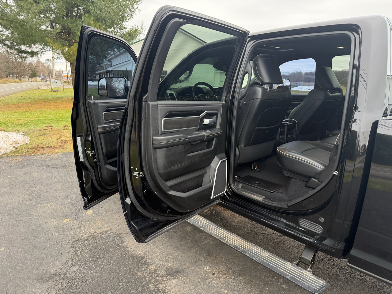 RAM 2500 Laramie 4x4 Crew Cab 6'4" Box 2021