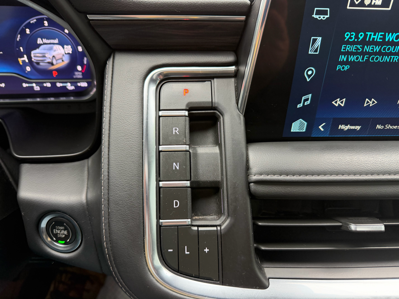 Chevrolet Tahoe 4WD 4dr Z71 2023