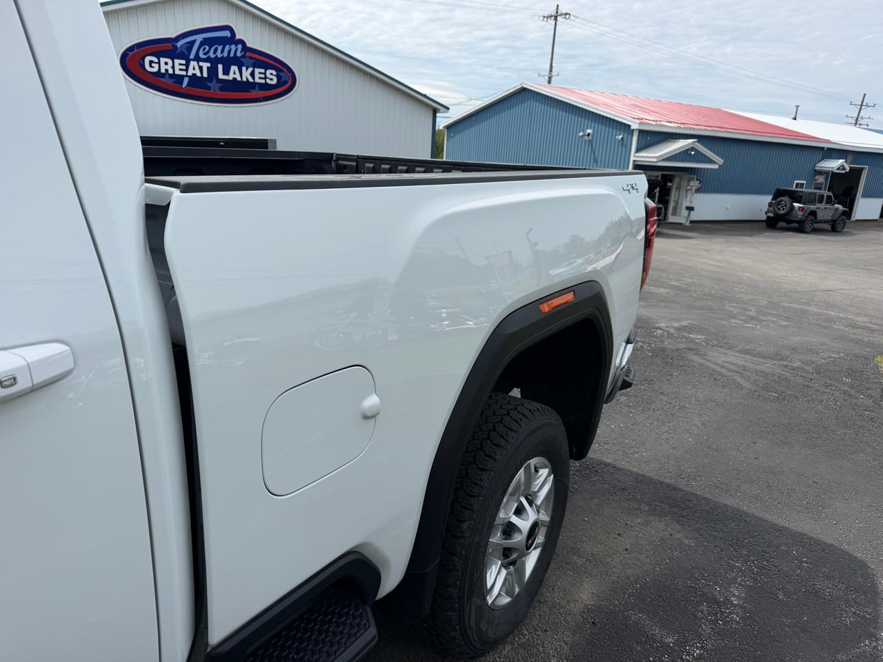GMC Sierra 2500HD 4WD Crew Cab 159" SLE 2022