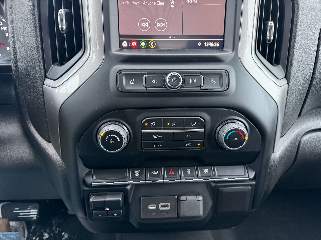 Chevrolet Silverado 2500HD 4WD Crew Cab 159" Custom 2022